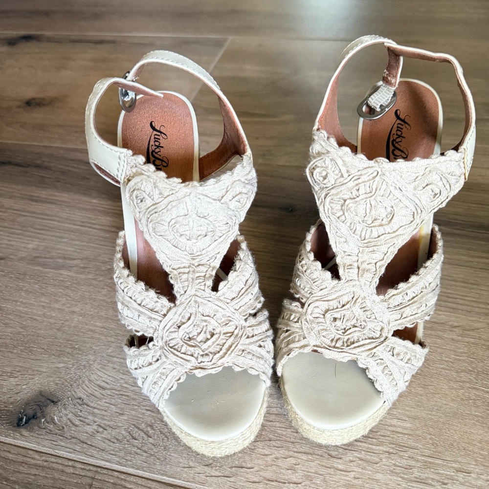 Lucky Brand Beige Espadrille Sandals